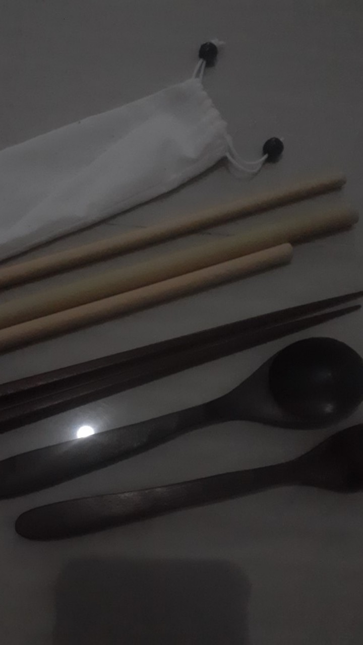 Set Alat Makan Sendok,garpu,sumpit,sedotan Korea / Jepang