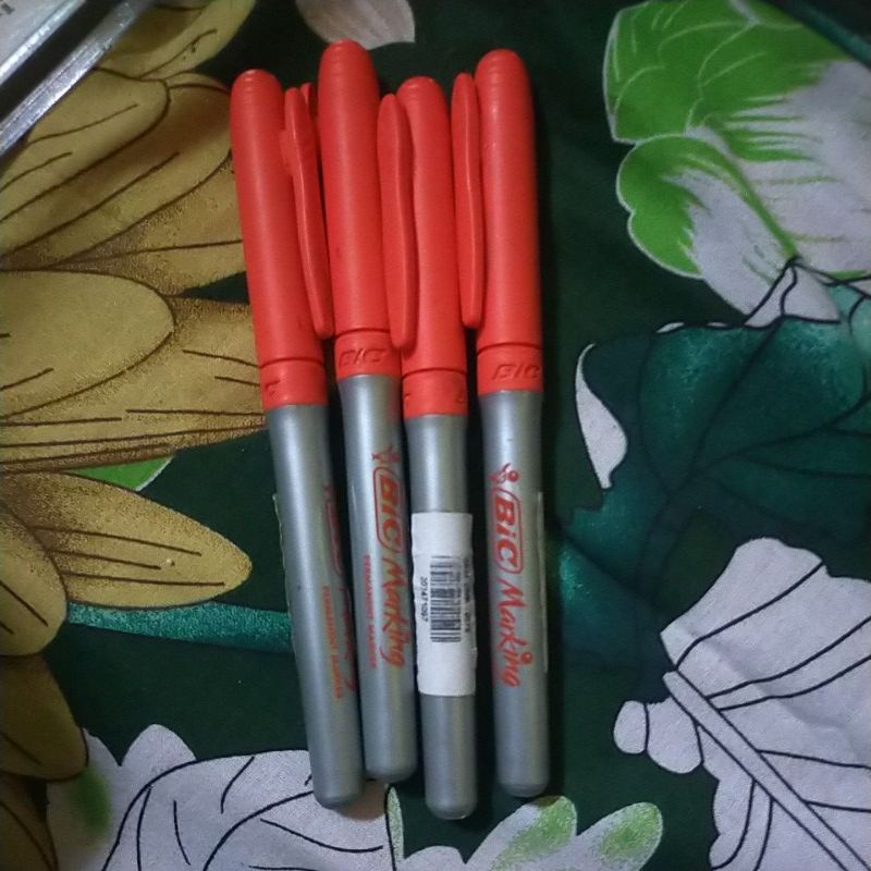 

Bic marking Red