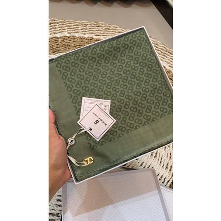 Tapis Asparagus buttonscarves