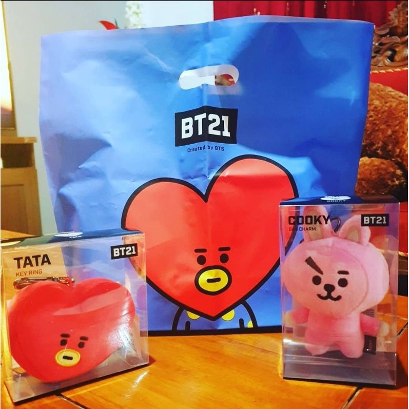 [READY STOCK] BT21 BAG CHARM/KEYRING TATA & COOKY OFFICIAL