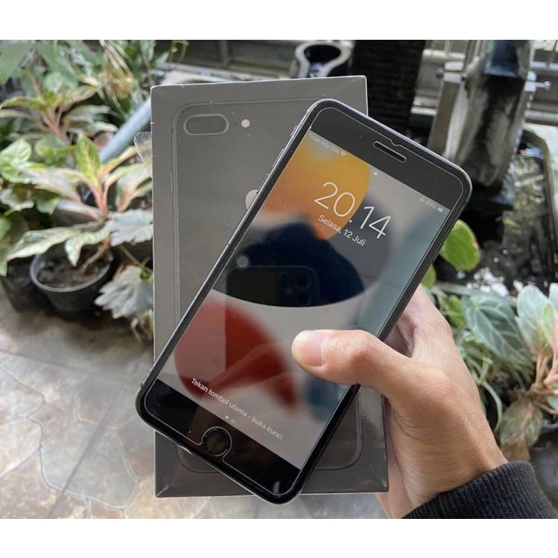 iphone 8+ plus 64gb