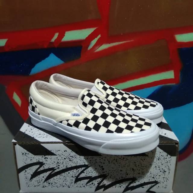 sepatu vans slip on checkerboard