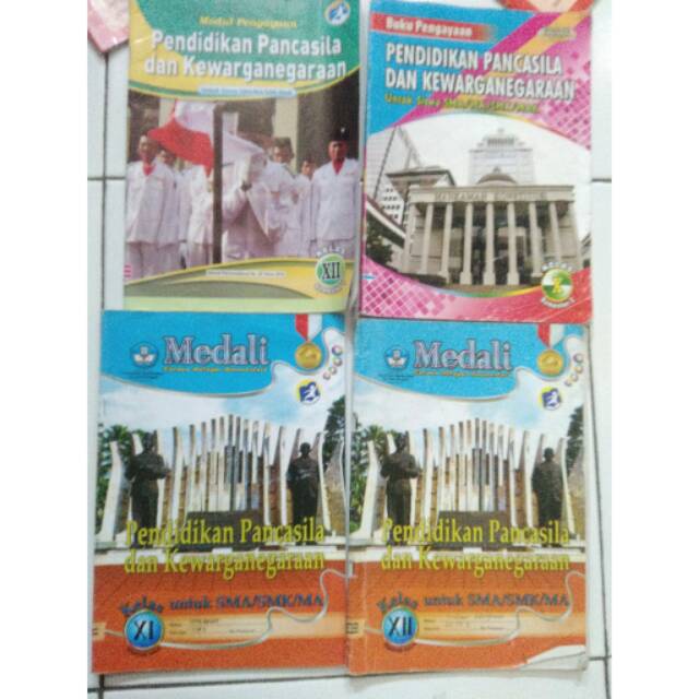 Buku ljs pkn sma kelas 10 11 12 x xi xii semester 1 2 3 sakti medali pendidikan kewarganegaraan