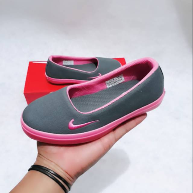 Sepatu anak perempuan slip on.slop.santai.sekolah.flat