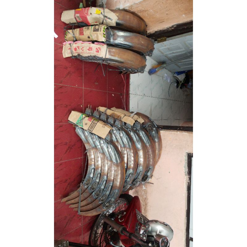 Spakbor belakang press nganjuk cb125 cb 125 detail mirip original