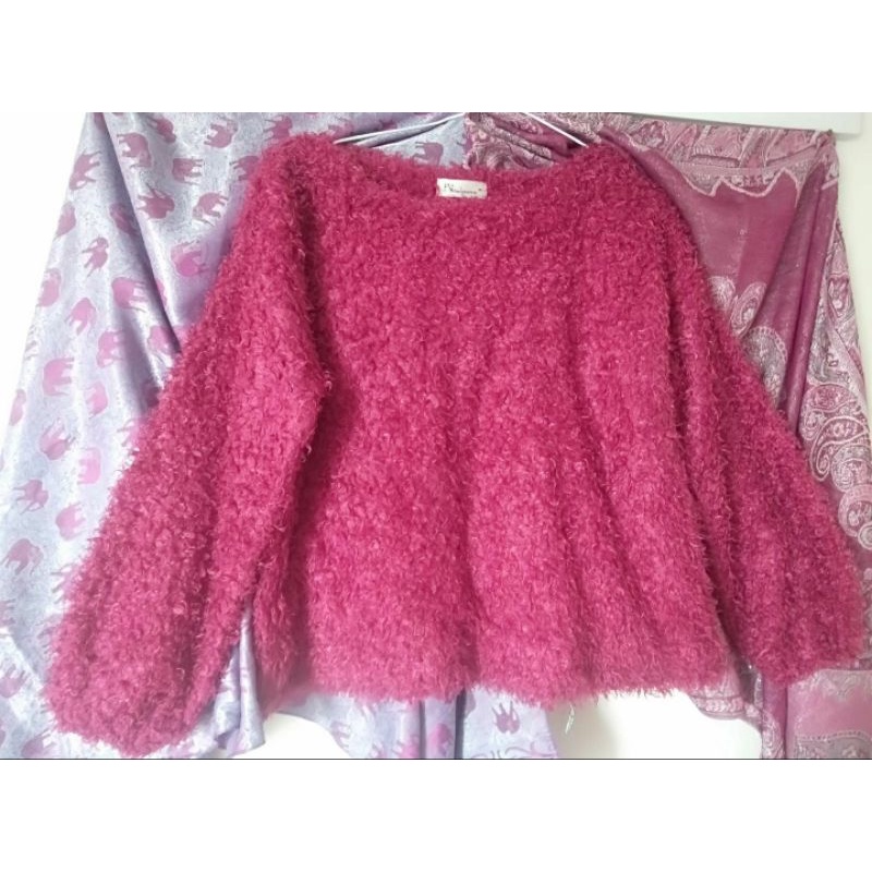 Sweater bulu crop lengan balon