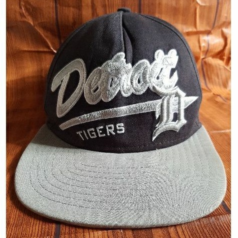 TOPI NEW ERA MLB SNAPBACK PRELOVED