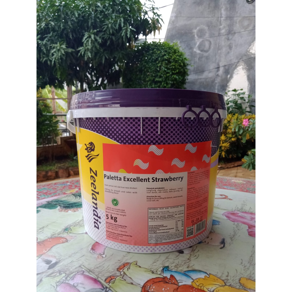 

Selai Zeelandia Paletta Strawberry Filling Donut Cake Bread 5 KG