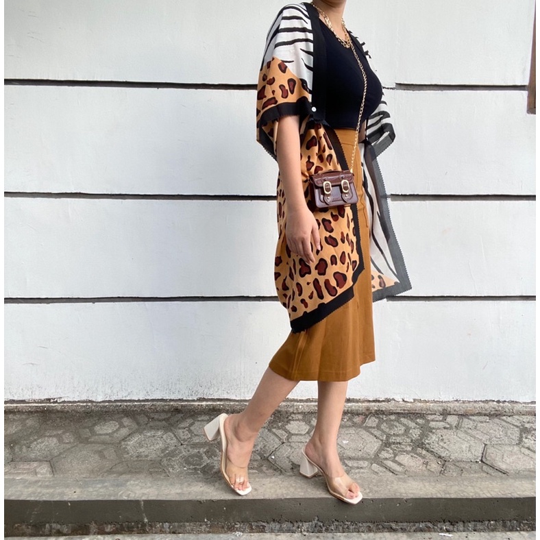 1 Set Outer Scarf Motif (Leopard Coklat)