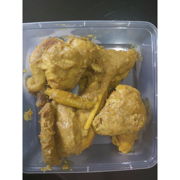 

Ayam Ungkep kuning (100% HALAL)