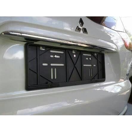 DUDUKAN PLAT NOMOR ASTRA MOBIL ALL NEW FORTUNER