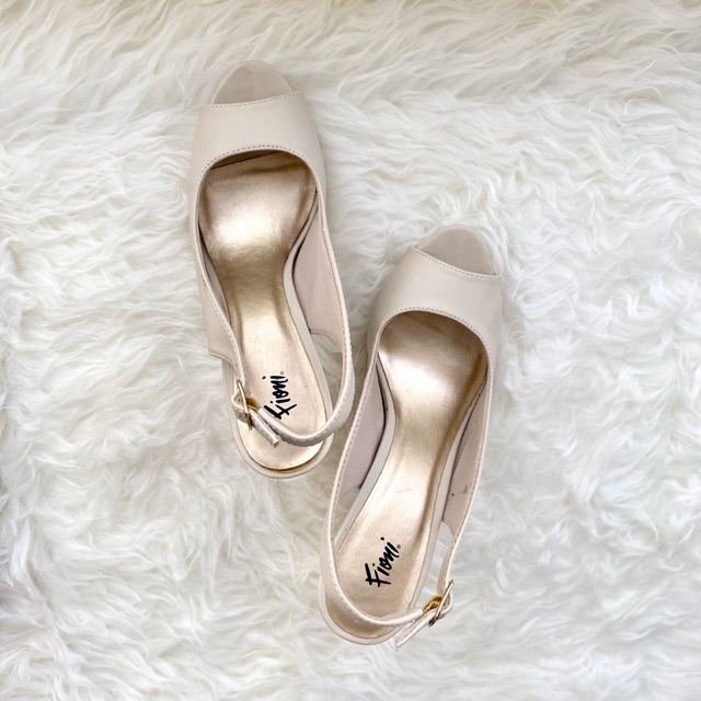 [ PRELOVED ] Payless by Fioni Peep Toe / Platform Heels / Sling Back in Nude