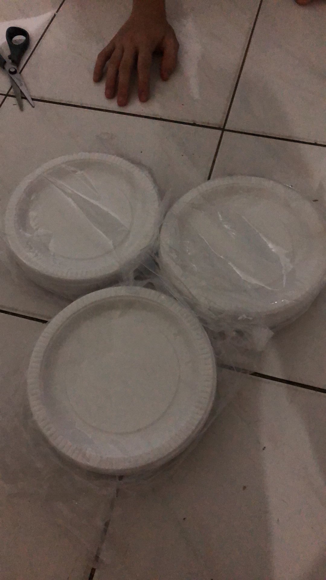 @50pcs Piring Plastik P7 Ukuran Sedang / Piring Pesta Sekali Pakai Putih Susu