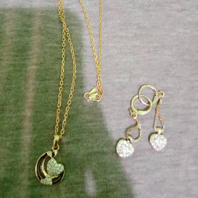 Set kalung ,anting xuping lapis emas