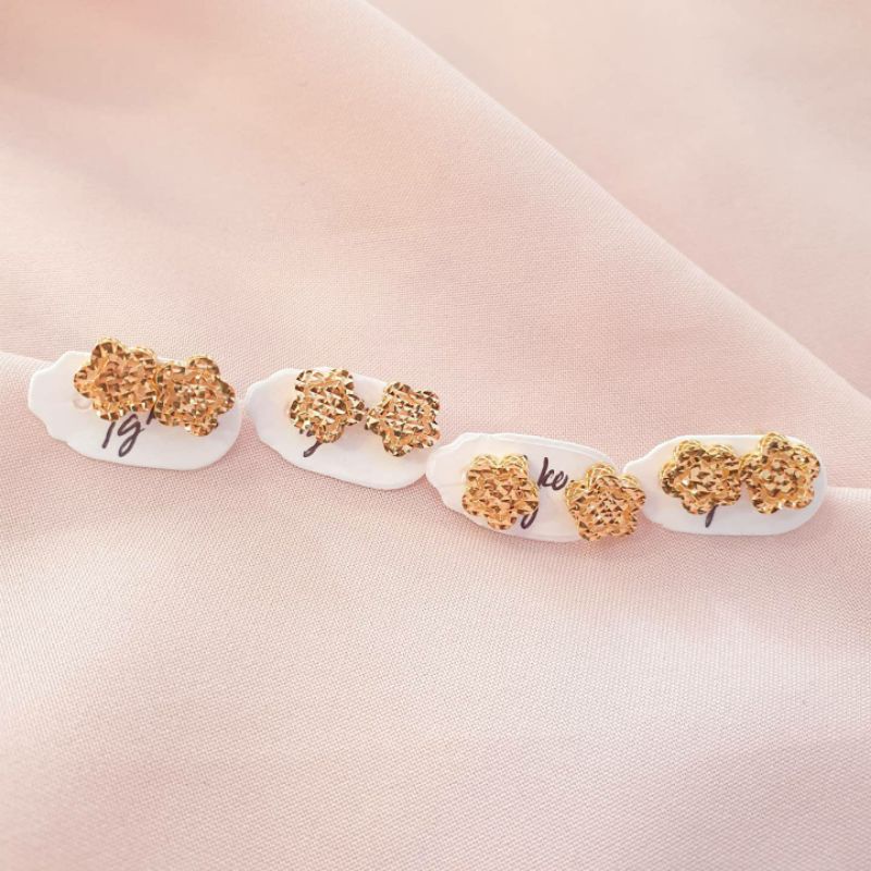 Anting tusuk giwang dewasa model bunga ukir emas asli kadar 375 8K