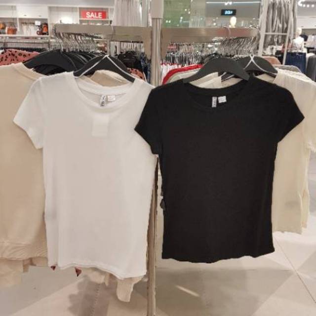 Basic T shirt Crew Neck kaos  polos  wanita h M  Shopee 
