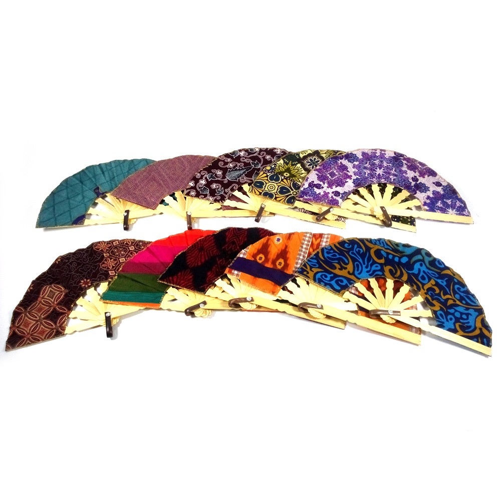 Souvenir Kipas Batik Panjang 15 cm + Polosan Motif Batik Campur