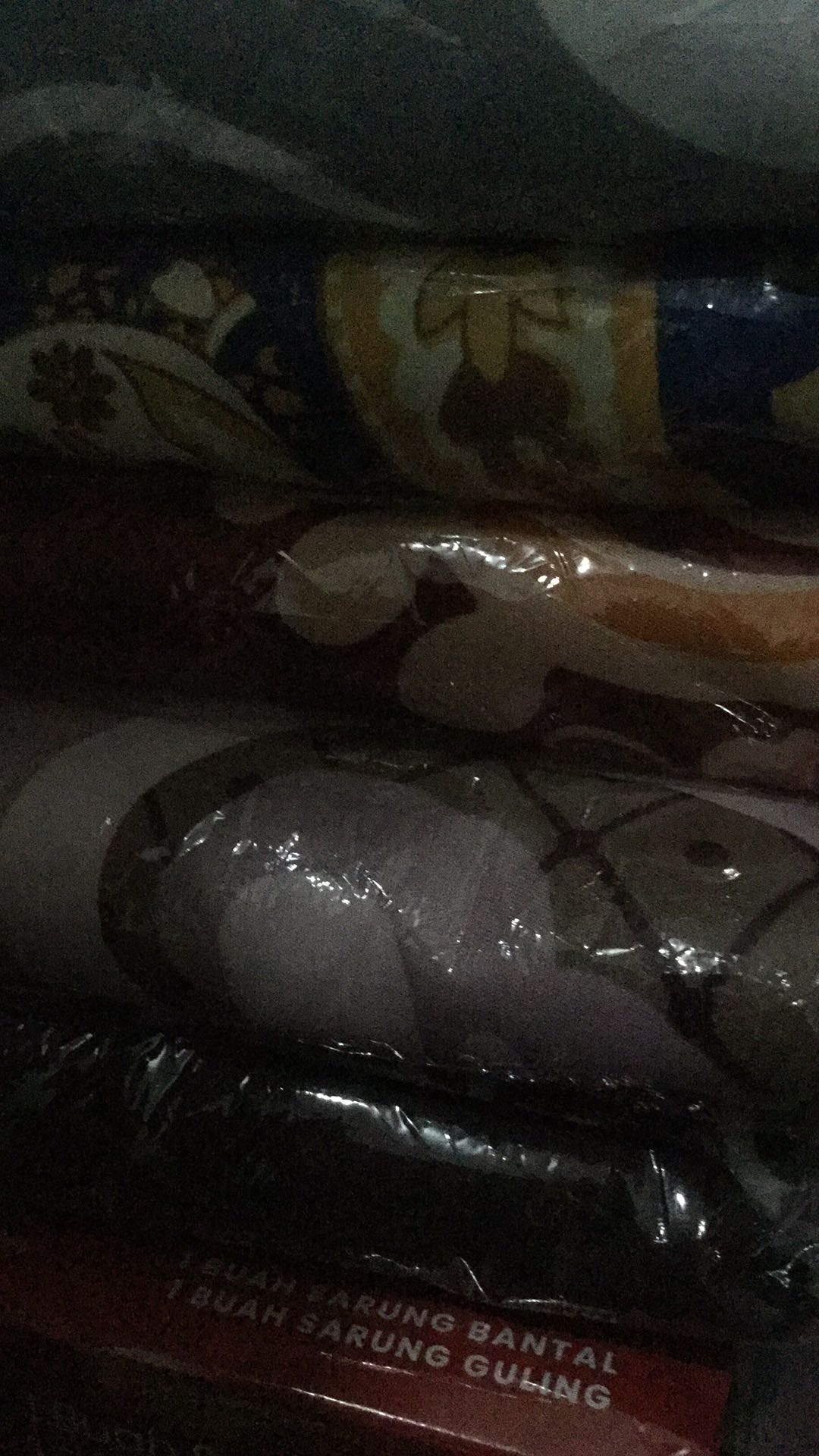 Sprei  140 X 200 Sampai 180 X 200 : 64 Ribu - 70 Ribu ( B 2 + G 2 )