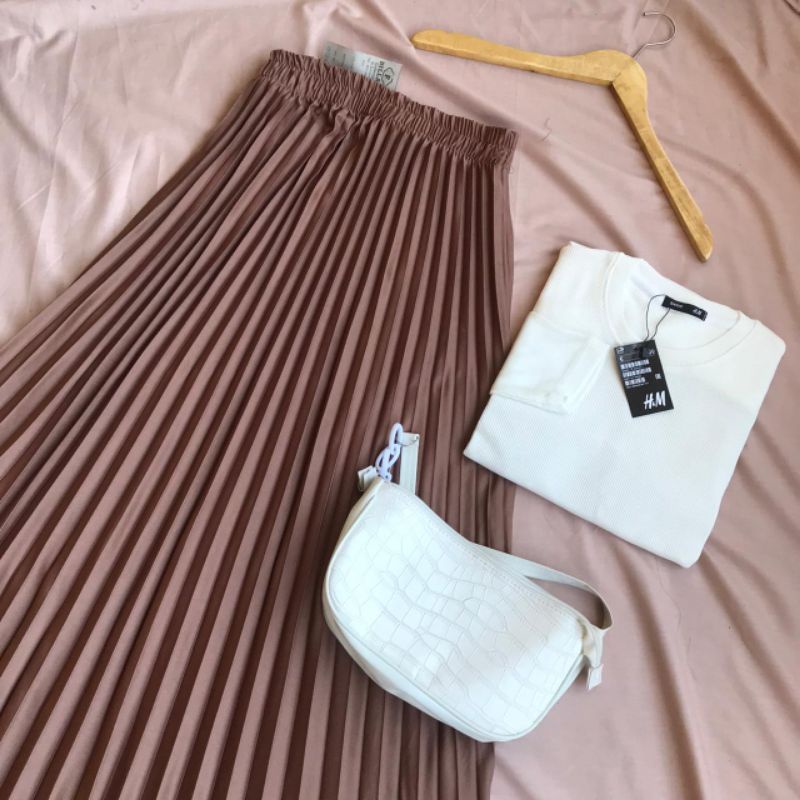 ONE SET 2IN1 ROK PLISKET PREMIUM + KAOS RIB PREMIUM / SETELAN / ROK PLISKET PREMIUM/ KAOS RIB PREMIU