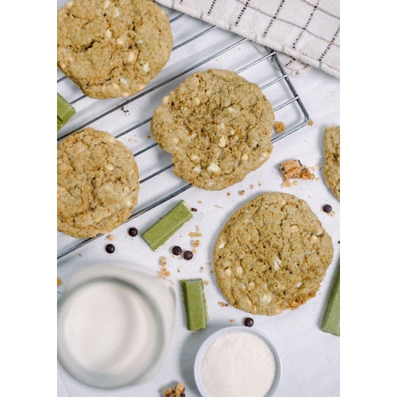 

Soft Cookies Classic Matcha with Tullip White Chocochips by Z's Foodie