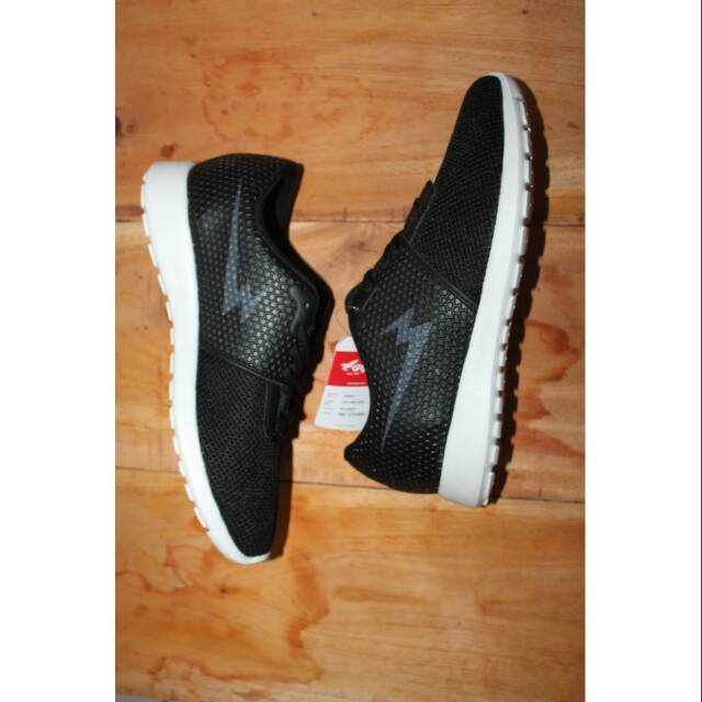 Sepatu sneakers EAGLE HITAM original murah