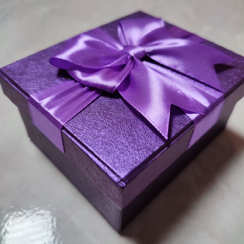 HARDBOX KOTAK HADIAH KADO SPESIAL UNGU / LILAC