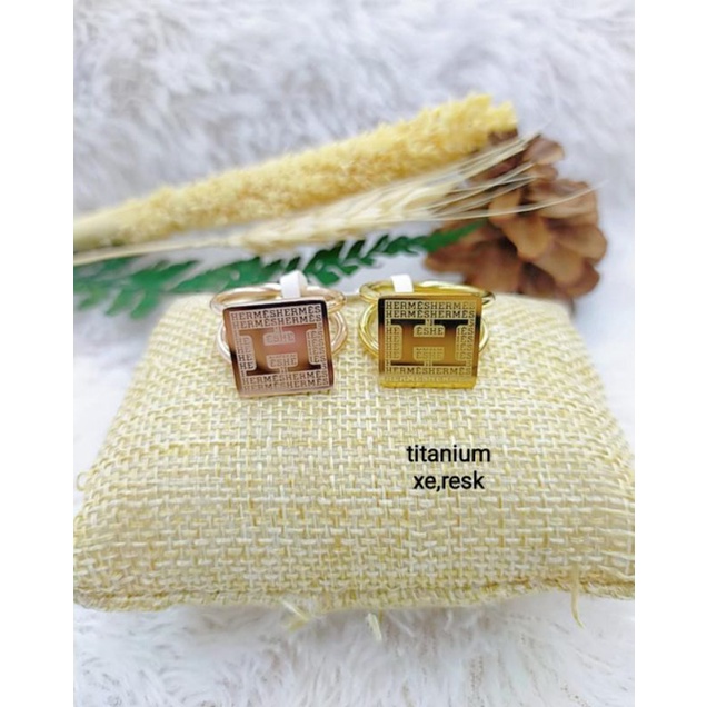 Cincin Koin titanium Replika emas berbahan titanium,Tidak luntur, lagi viral ditoko emas,aman dipake mandi,parfum,bodycreamdll