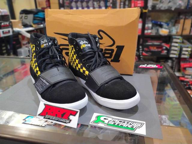 SEPATU CHAKER FLAG ROB1 RACING