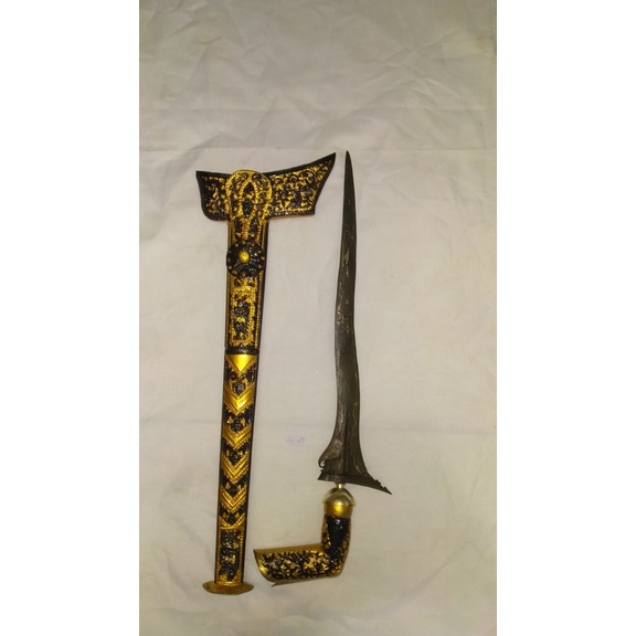 Keris jangkung pamor banyumili warangka bugis fn1935