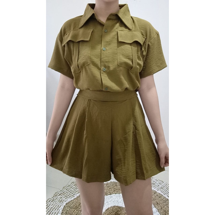 STELAN KEMEJA CROP CELANA PENDEK / SET KEMEJA CELANA PENDEK