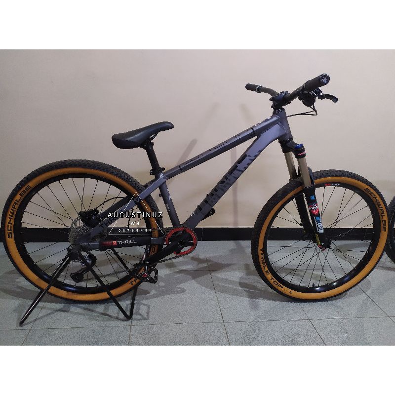 Thrill  wreak size S  dirt jump