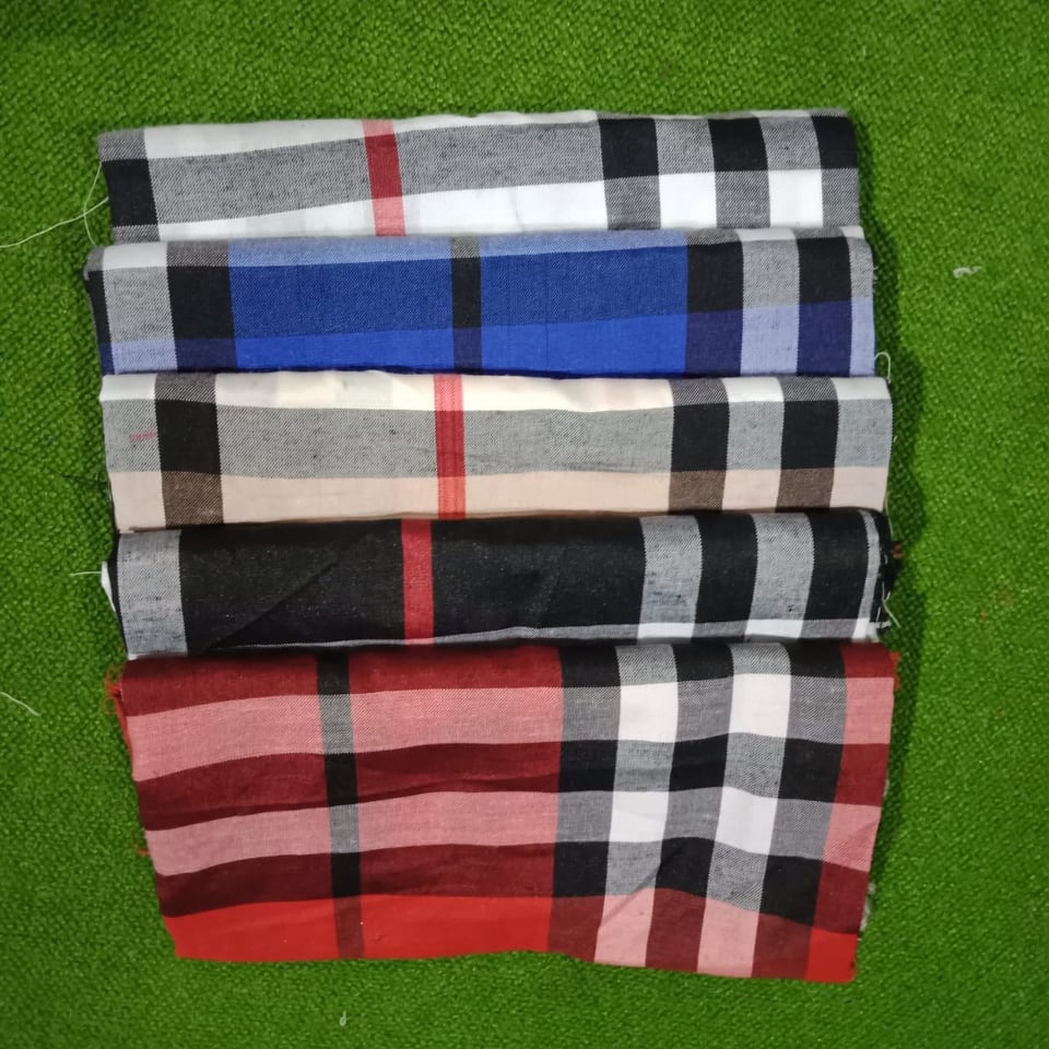 Kain kotak Burberry besar 150cm