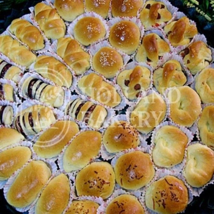 

Kue tampah/ kue nampan bulat bundar by Holland Bakery