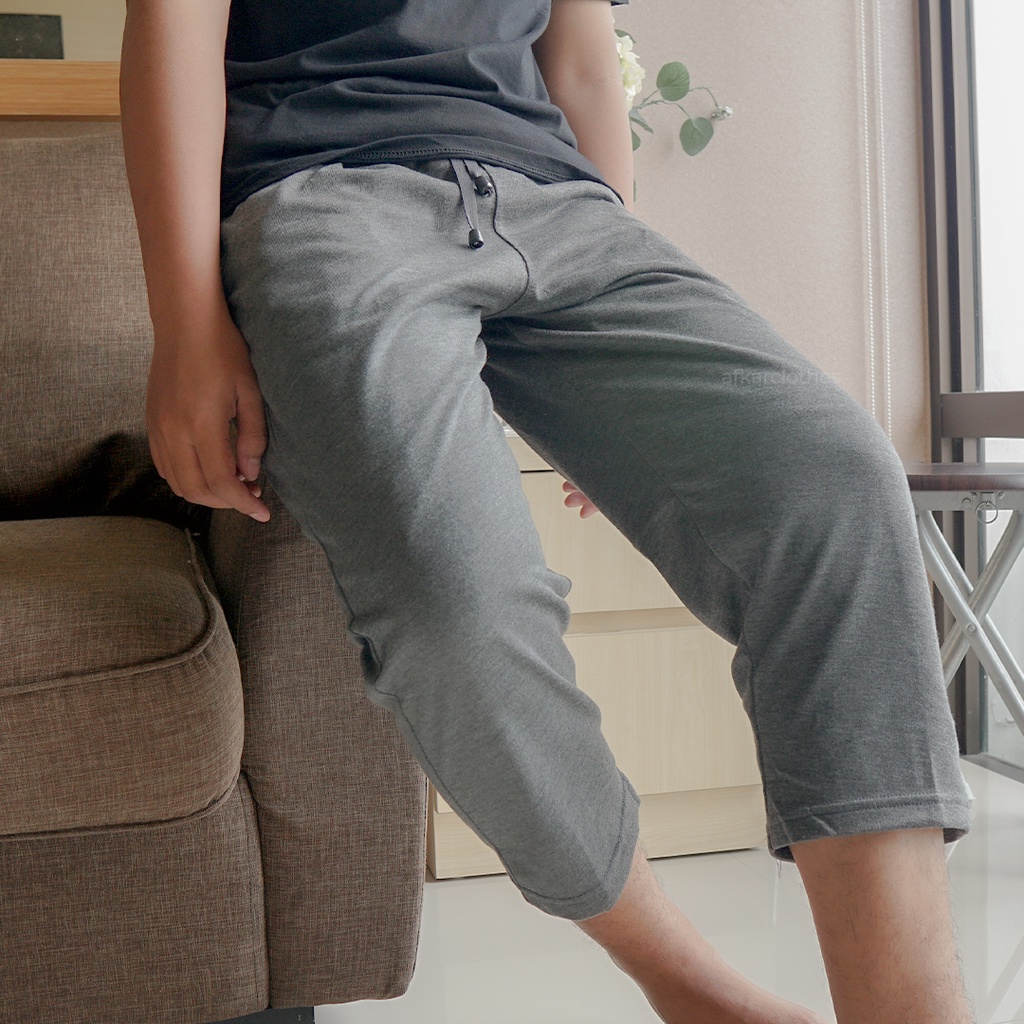 Celana Pendek Pria 7/8 Celana Pria 7/8 Jumbo Short Pants AKIO