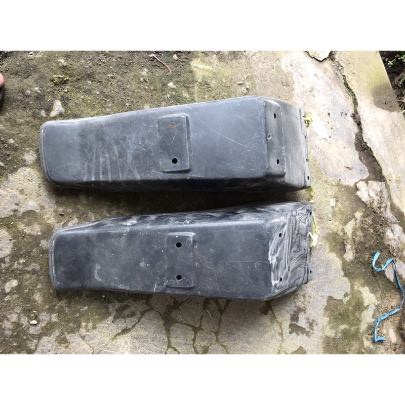 spakbor slebor belakang suzuki crystal original SGP