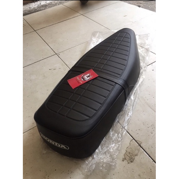 Cover c 70 sarung kulit jok motor Honda C70