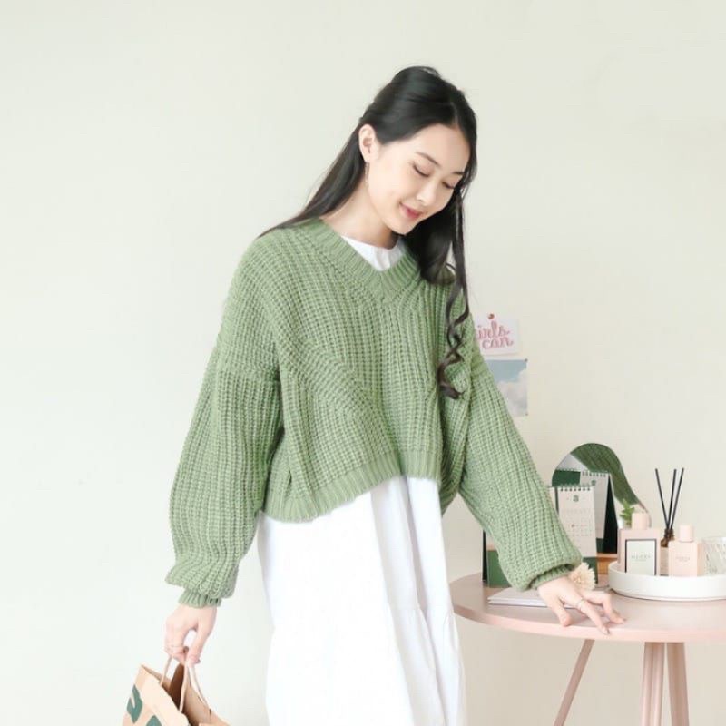 KBS BAJU RAJUT HANNA OVERSIZE KNIT/ YEJI SWEATER CROP OVERSIZE PREMIUM / V SWEATER RAJUT HIGH QUALITY