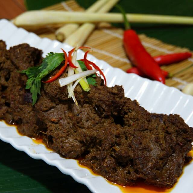 

RENDANG DAGING DAN PARU SAPI, KACANG MERAH, LIMPA, KENTANG DAN JENGKOL PADANG by DAPOER MAMA QOE