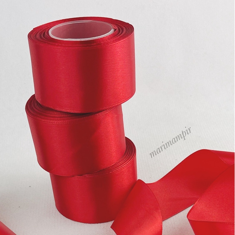 

PITA SATIN KAIN 2 INCI / 5 CM WARNA MERAH #026