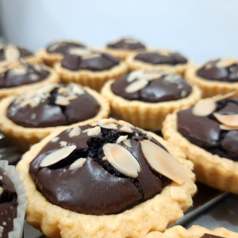 

pie brownis 1 dus isi 16