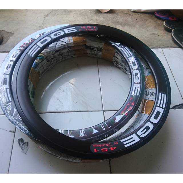 Sepasang Velg rim 20 451 atau 22 inch hole 28hole