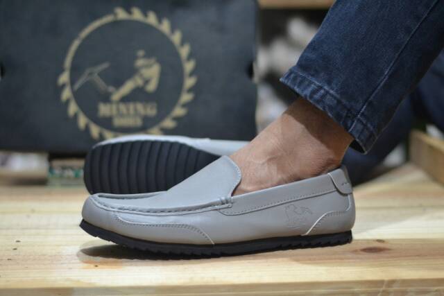 Produk Unggulan Sepatu Santai Slop Casual Kasual Original Slip On Cowok Man Pria Limited