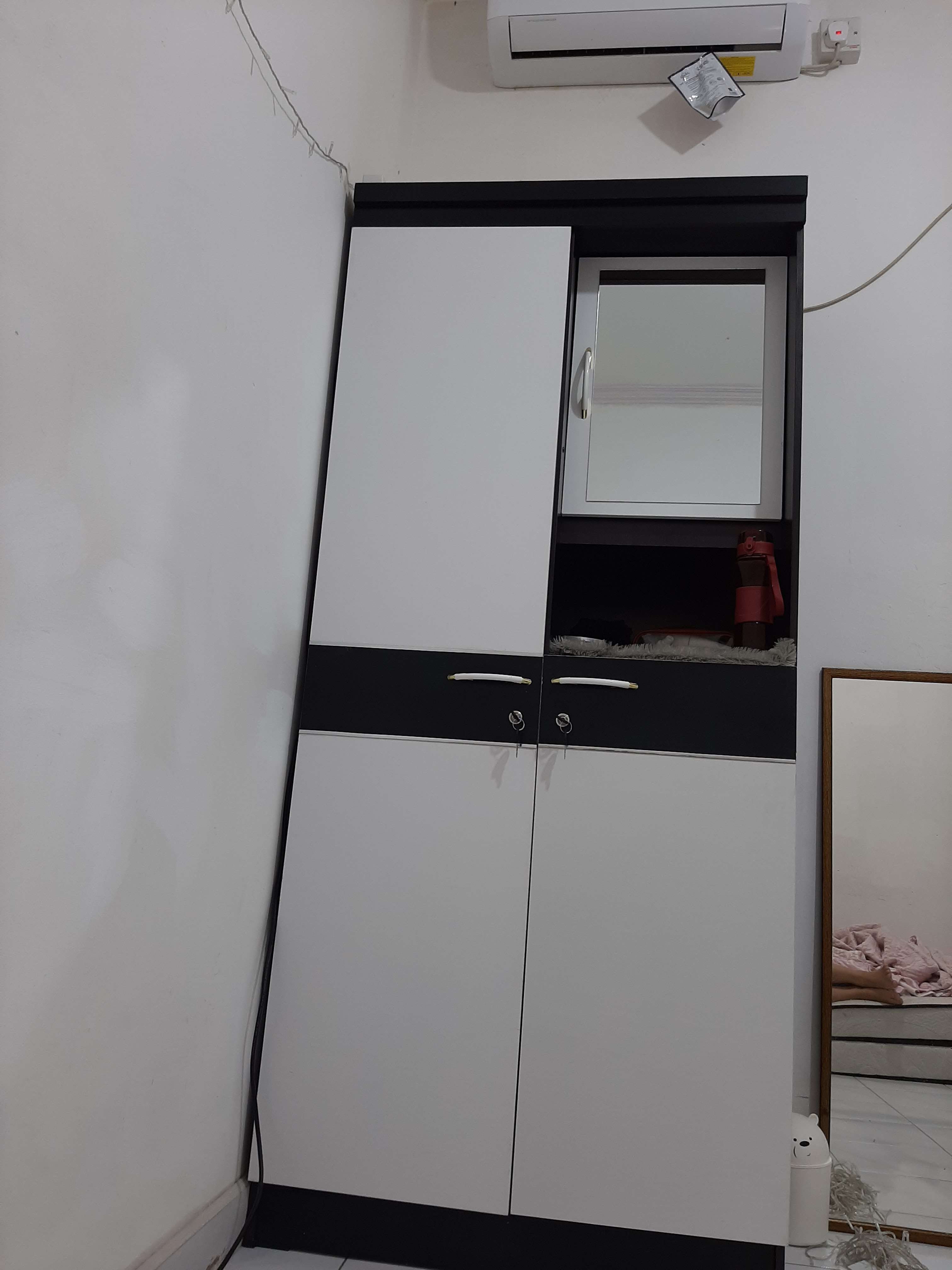 Lemari Pakaian 2 Pintu Dengan Meja Rias Cermin Tanpa Kursi Lpt 014 By Lunar