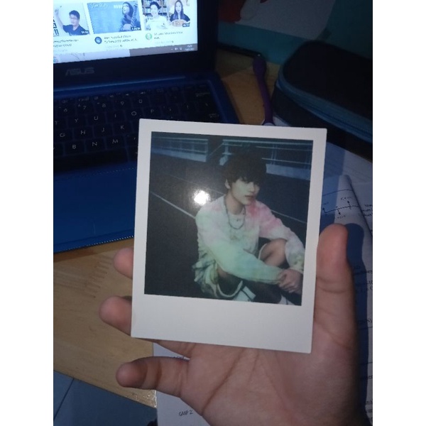 Haechan polaroid hello ver