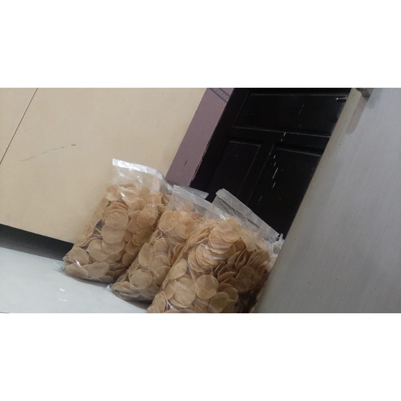 

kerupuk bawang mentah