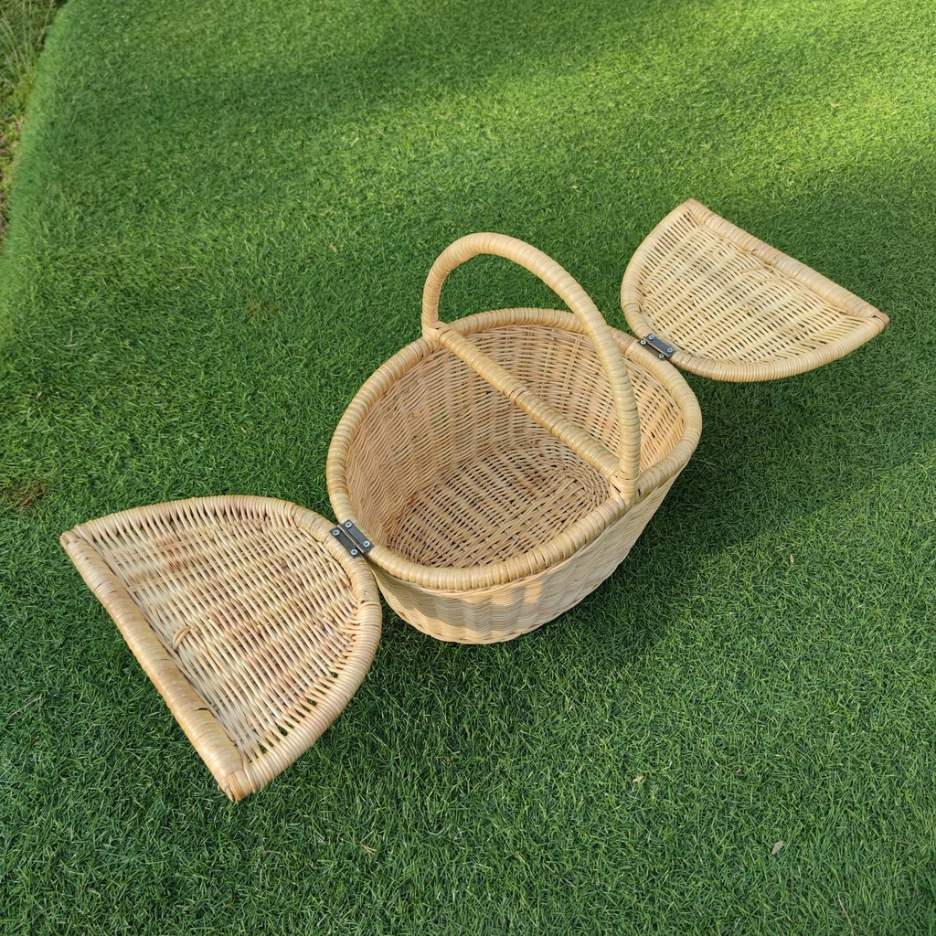 Kerajinan Tangan Rotan - Keranjang Piknik Oval Kancing - 34x26x40cm