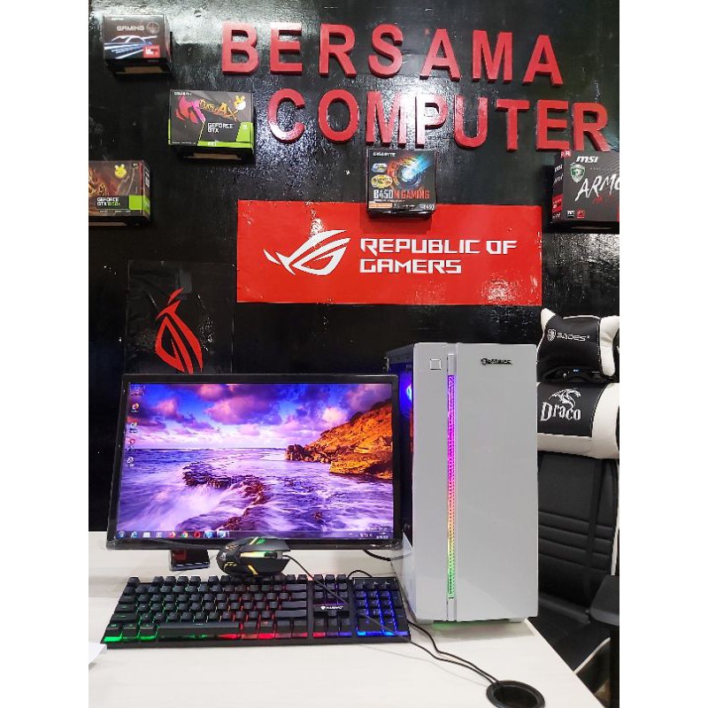 PC core i7 monitor 22 in siap pakai