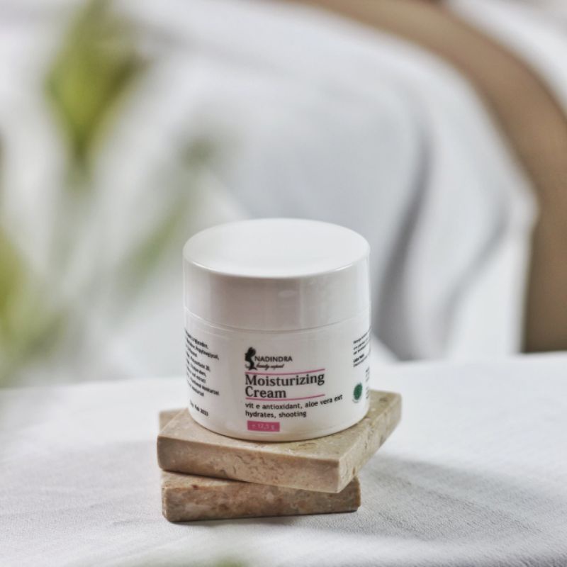 MOISTURIZING CREAM NADINDRA BEAUTY EXPERT / MELEMBABKAN / KULIT SENSITIF / KERING / MEMPERBAIKI SKIN