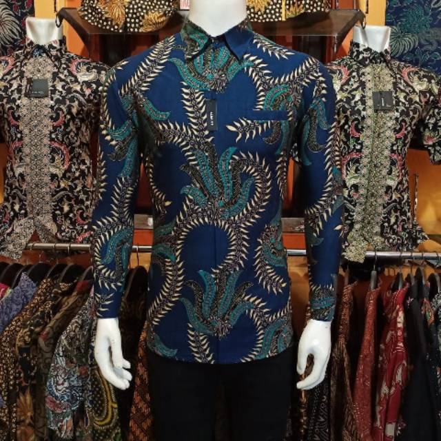 Kemeja SlimFit Motif UlarAkar