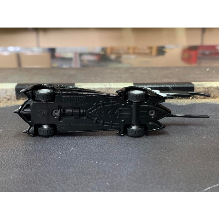 Tomica Limited Batman 3rd Batmobile